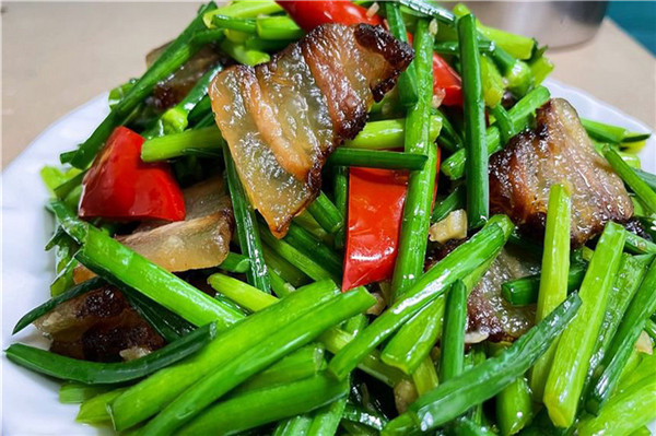 韭菜炒腊肉