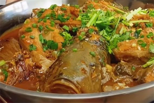 垮炖鲤鱼